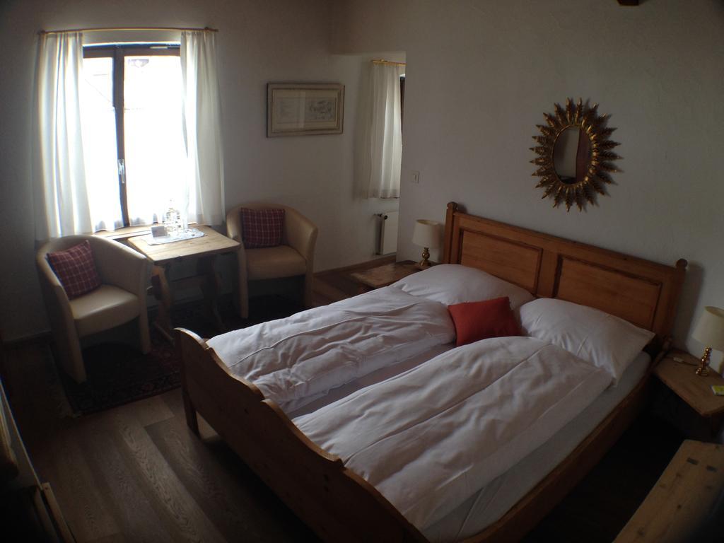 Hotel Posta Veglia Laax Habitación foto